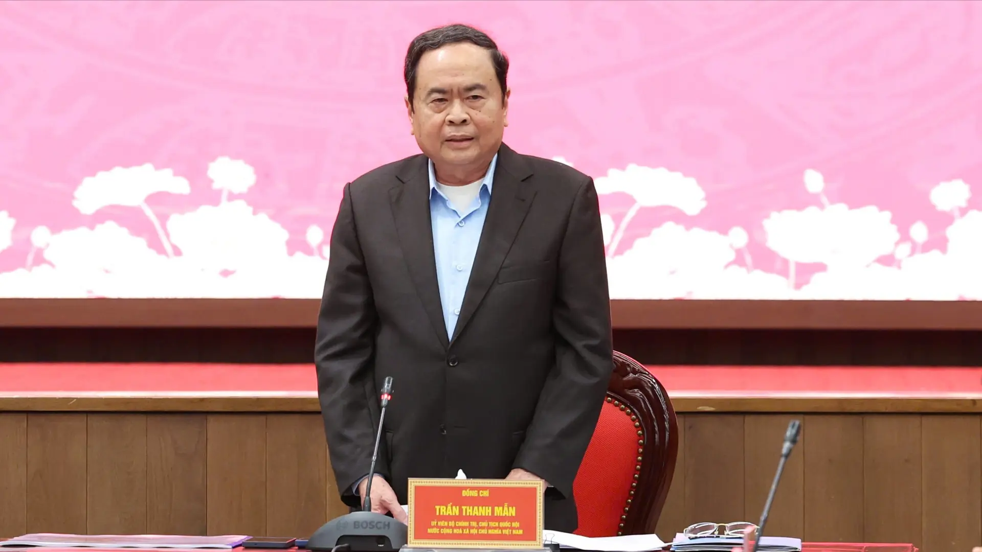 Giao quyền cho Hà Nội, thay vì cơ chế 'xin - cho'